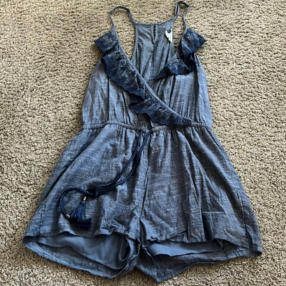 American Eagle lace detail tie waist romper